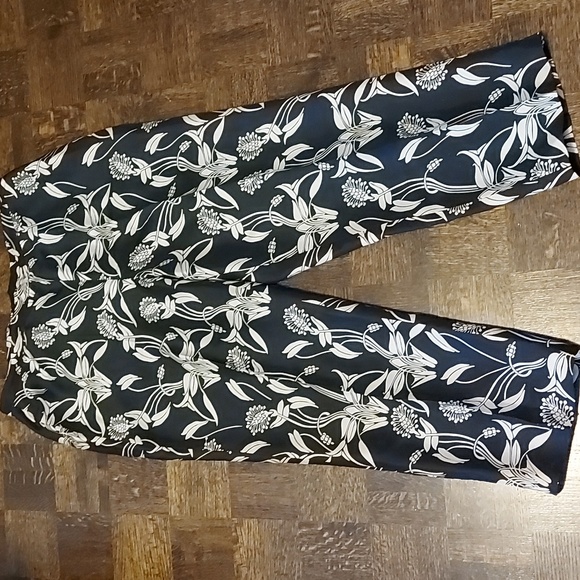 Floral print silk pant set - Picture 10 of 11